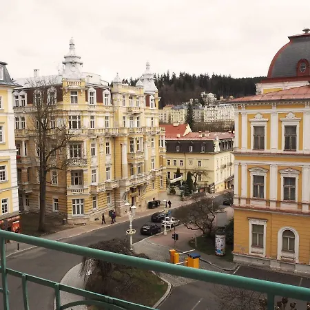 2 Balconies Above Colonnade